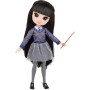 SpinMaster 6061837  Wizarding World Bambola articolata di Cho Chang da 20cm Bacchetta e divisa di Hogwarts