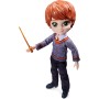 SpinMaster 6064900 Wizarding World Bambola articolata di Ronald Weasley da 20cm Bacchetta e divisa di Hogwarts
