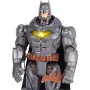 DC Comics 6064833 Batman Deluxe Battle Strike Batman da 30 cm 5 accessori e 20 suoni