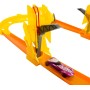 Hot Wheels HMC03 Box Track Builder con 1 veicolo, 12 pezzi pista e accessori
